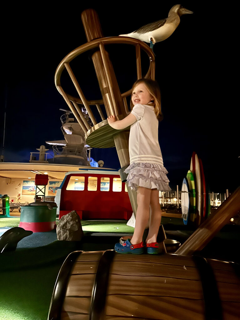Mini golf course